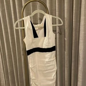 Dress Nicole Miller Artelier Ruched Sheath Linen Dress